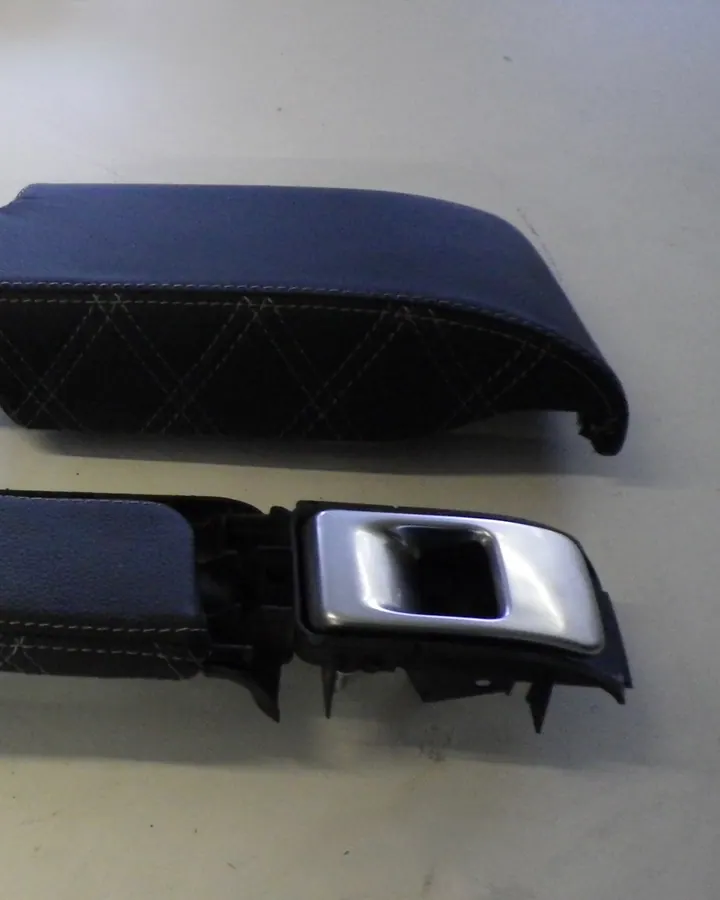 Arm Rest Retrim RangeRover