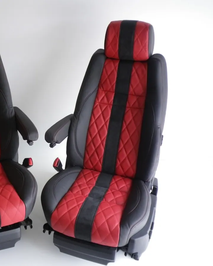 Black And Red RangeRover Seat Design