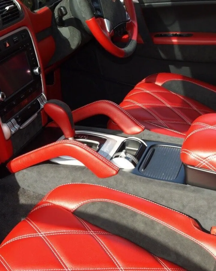 Cayenne Porsche Red Leather