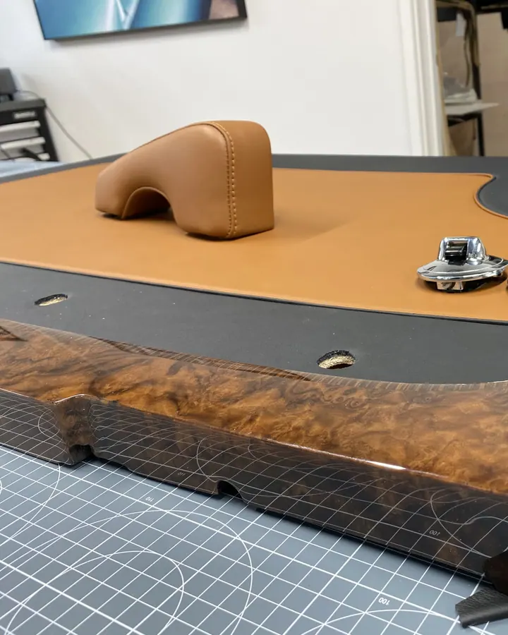 Classic Door Card With Door Furniture Showcase
