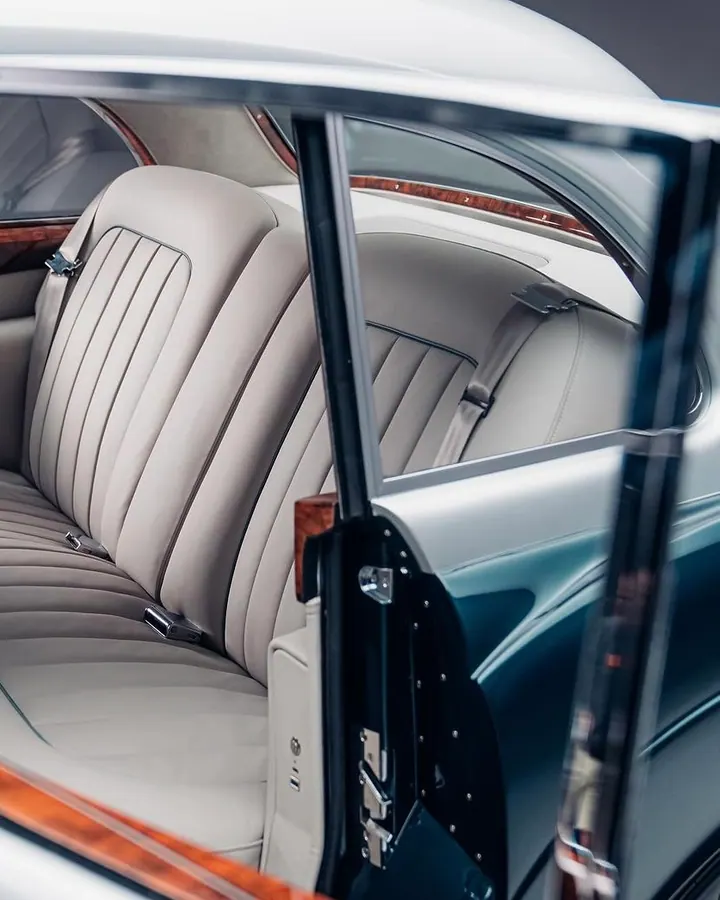Classic Rear Bench