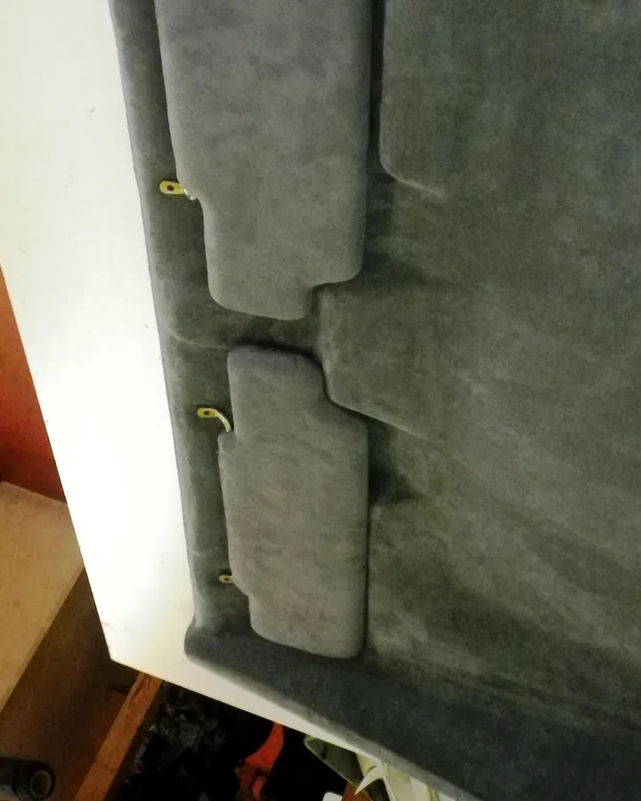 SUNVISORS COVERED IN ALCANTARA FOR A LANDROVER DEFENDER
